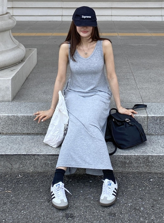 ケリー涼しいワンピース（ノースリーブスパン無地ロングワンピース
